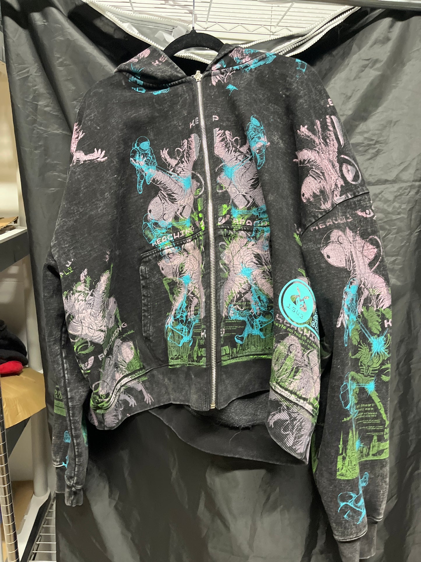 1543 XL