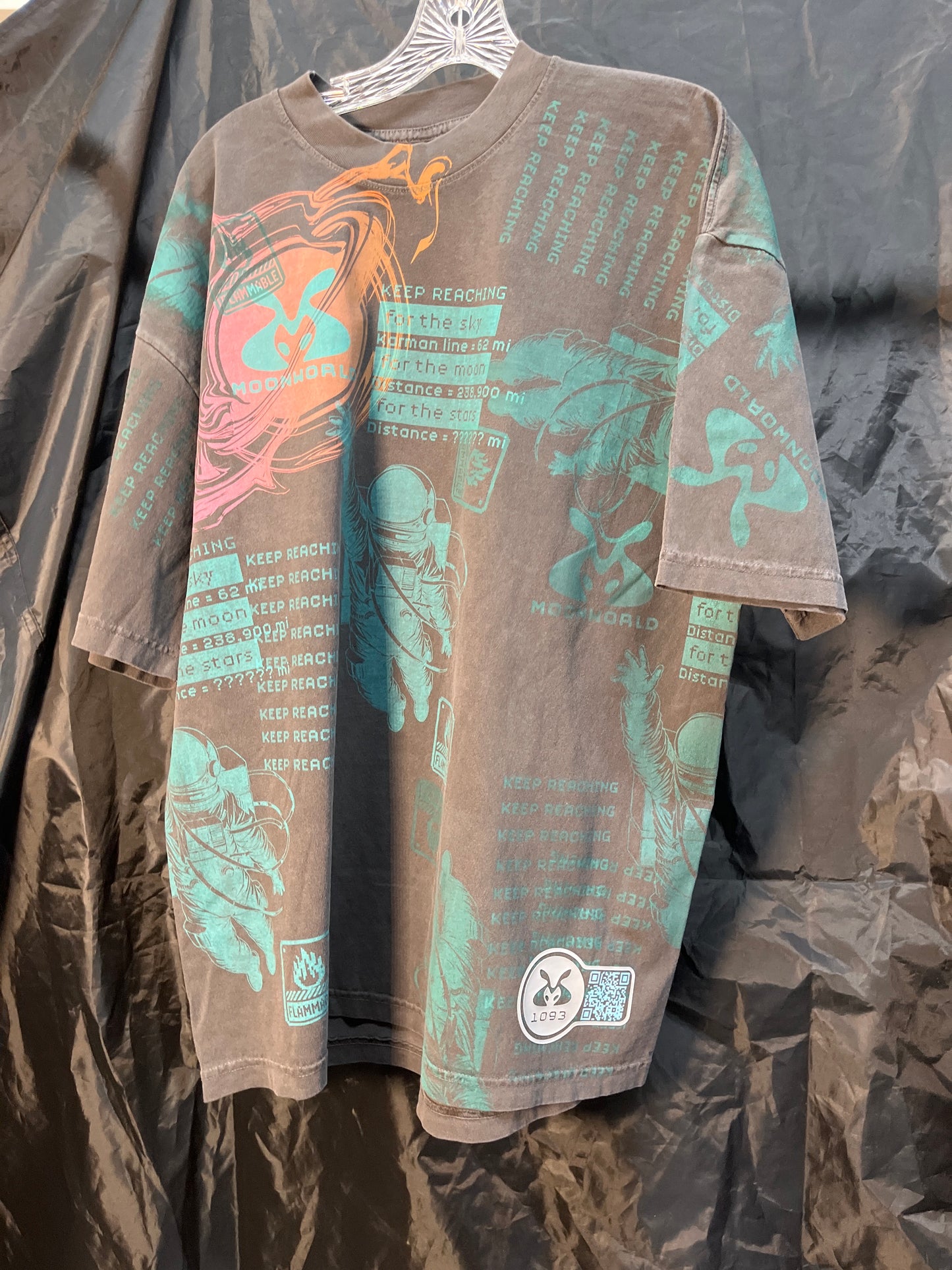 1093 XL